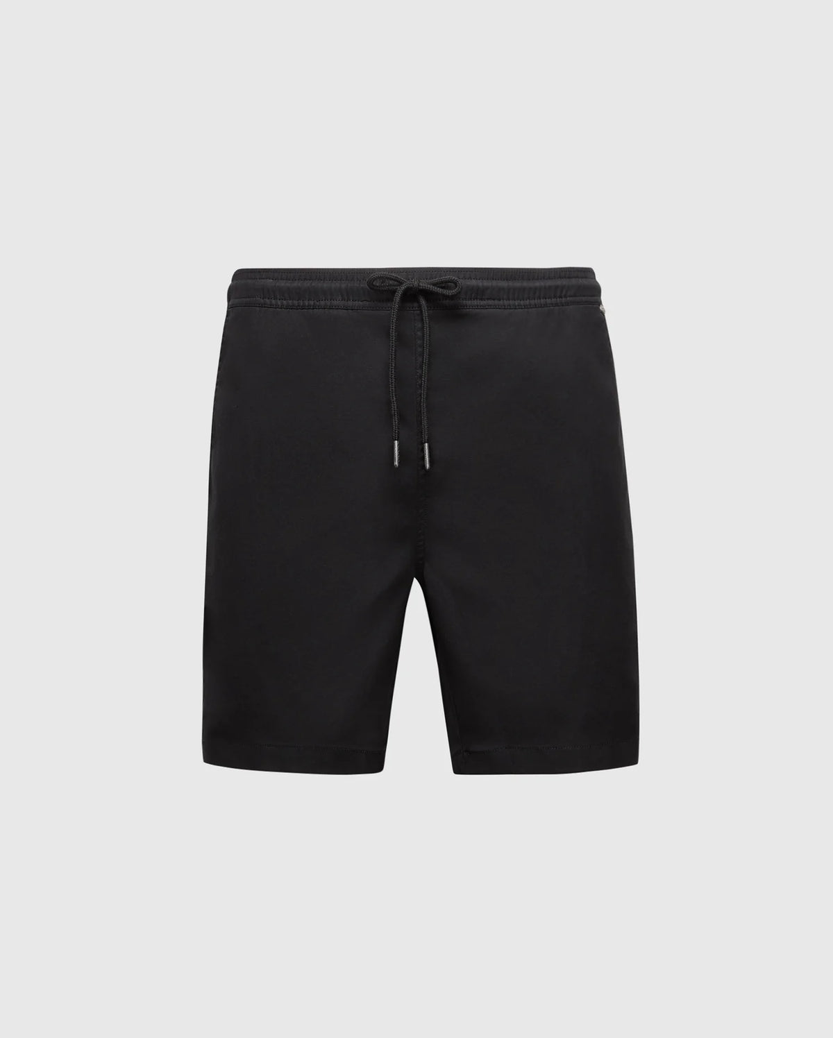 The MENS BIG AND TALL WILLIS STRETCH TENCEL SHORT by Psycho Bunny, in black with a comfortable regular fit, is showcased against a plain light gray background.