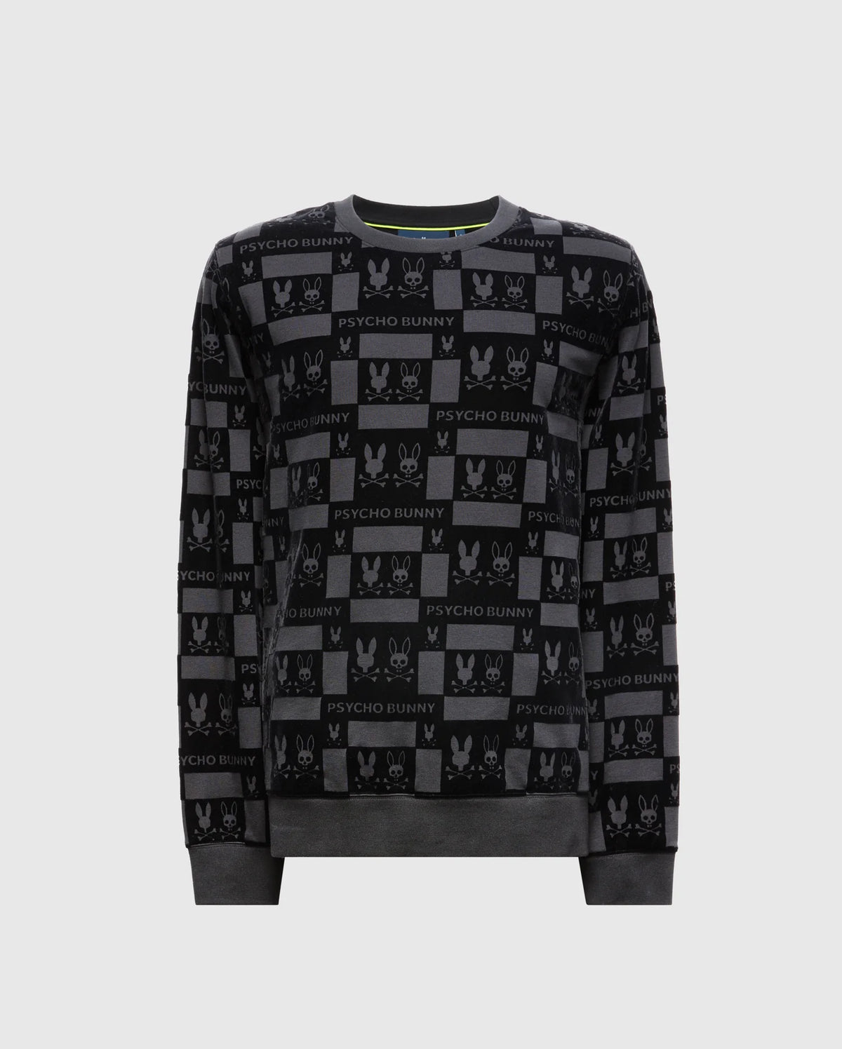 The Men's Romeo Lightweight Sweatshirt - B6S129E200 by Psycho Bunny is a fashionable black crewneck, adorned with a repeating bunny skull pattern and the words "Psycho Bunny" in a checkered design. It features solid black cuffs, collar, and hemline for a sleek finish.
