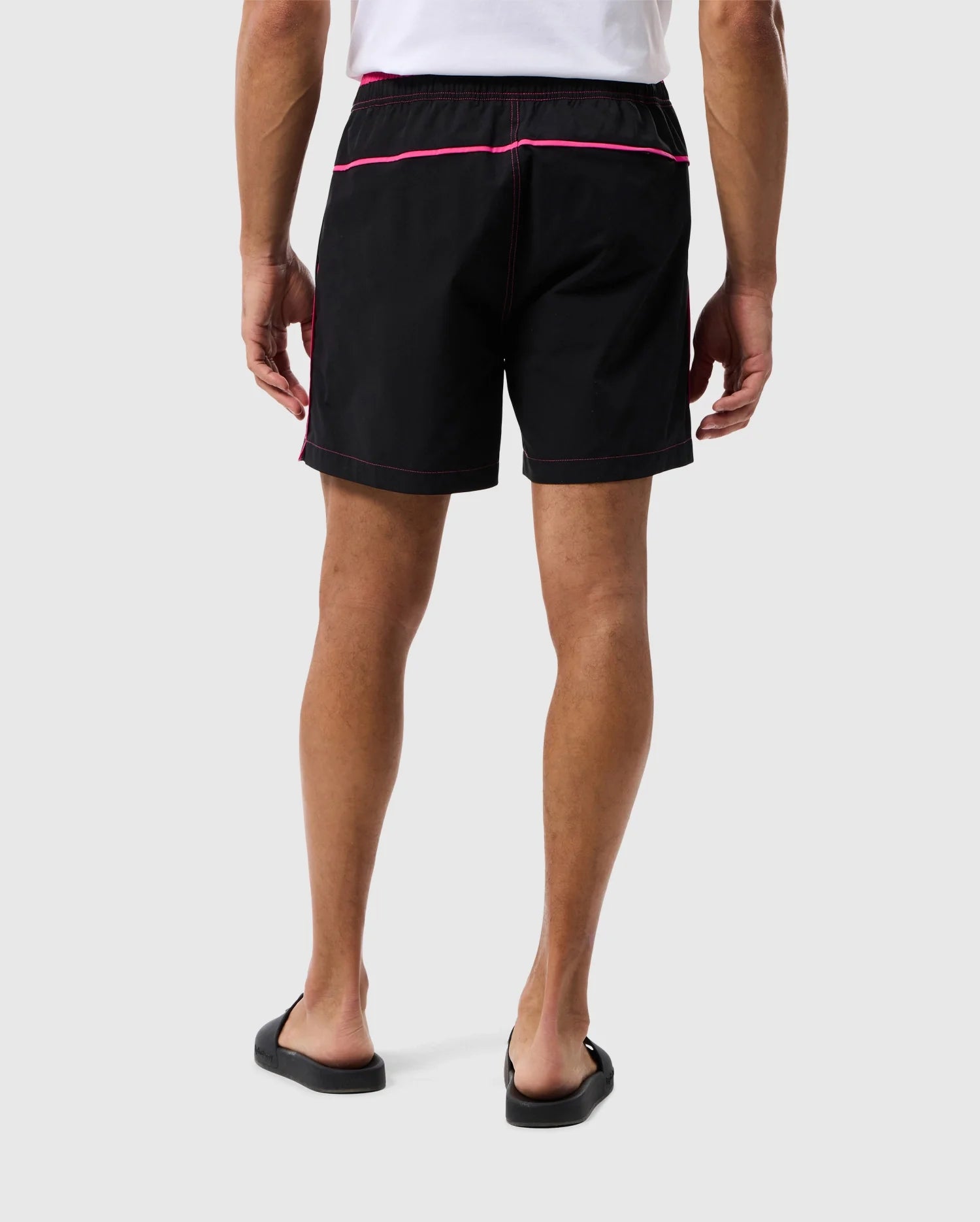 Back on-model focus of the rendon print swim trunk